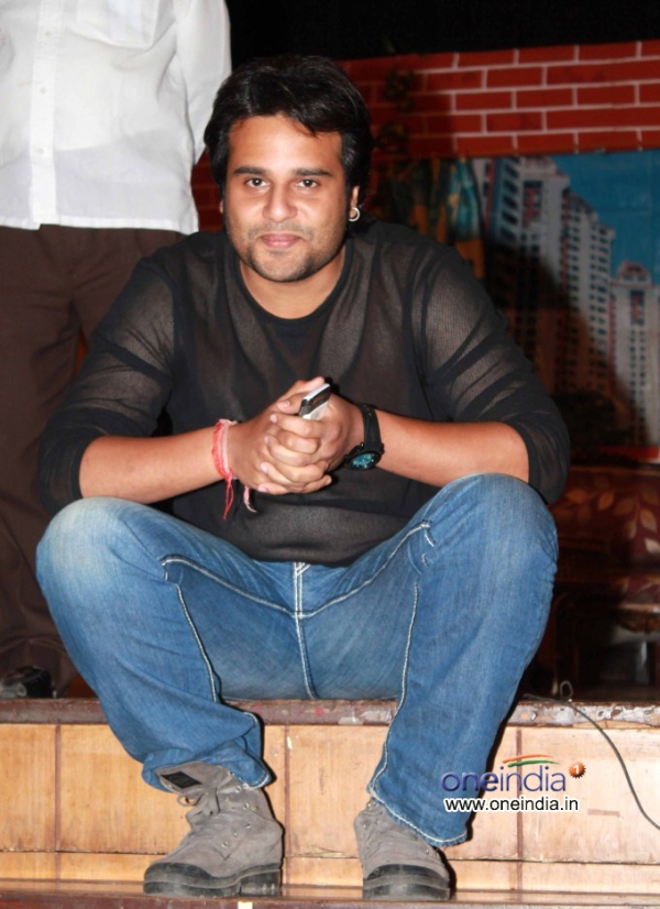 tere-ghar-ke-samne-serial-launc...