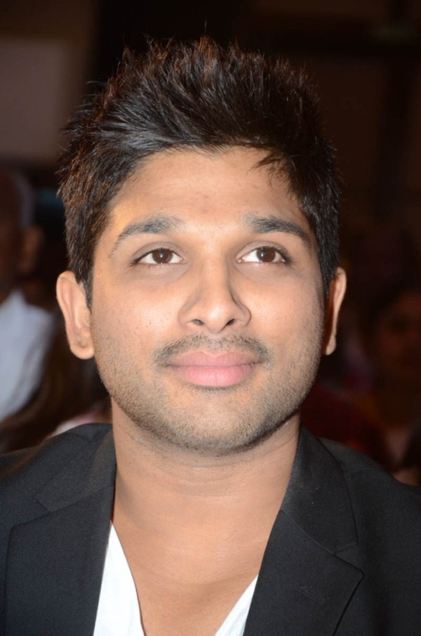 allu-arjun-race-gurram-audio-launch_1395