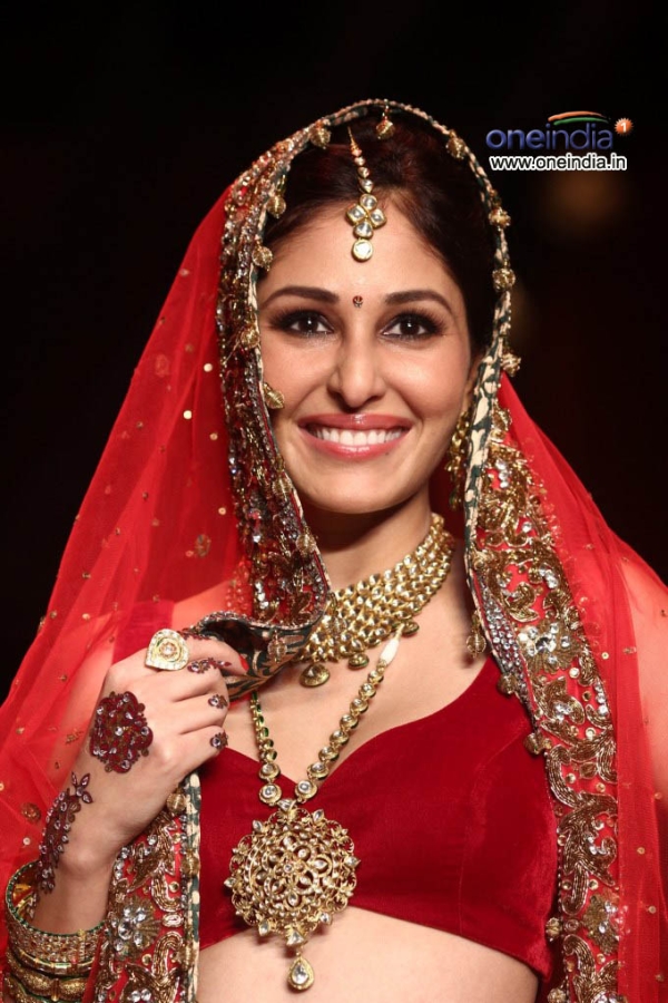 Photos - Celebs at Indian Jewellery Fashion Week 2014
