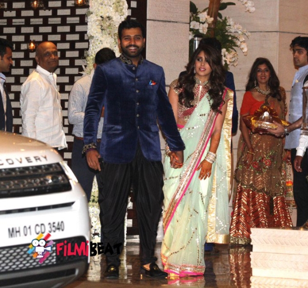 rohit-sharma-along-with-his-fiancee-riti