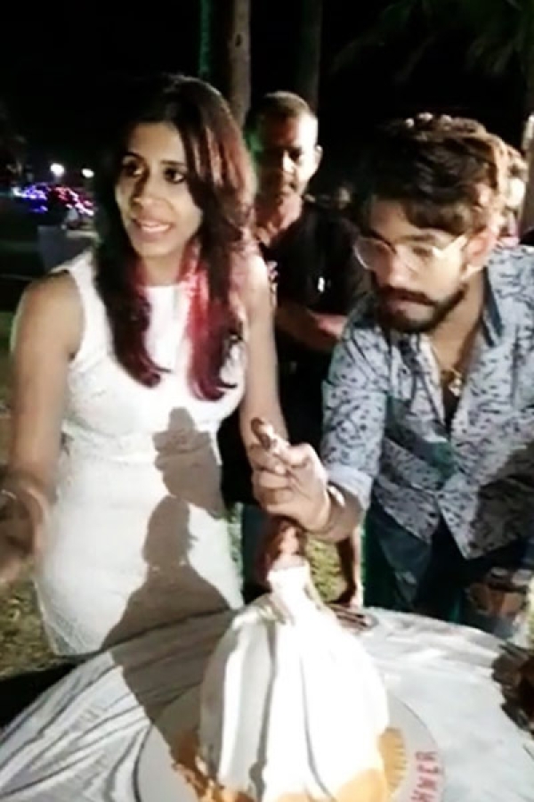 Kishwar Merchant desktop Wallpapers