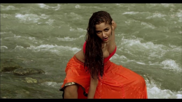 anaika-soti-still-from-satya-2-film_137402847735.jpg