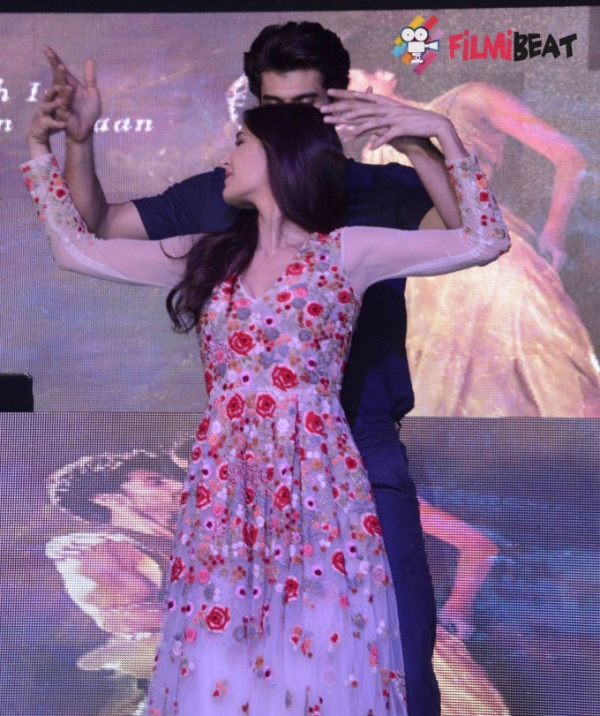 Aditya Roy Kapoor amp Katrina Kaif at Promotion Of Movie Fitoor At Mithibai College