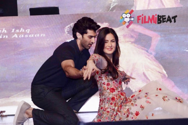 Aditya Roy Kapoor amp Katrina Kaif at Promotion Of Movie Fitoor At Mithibai College